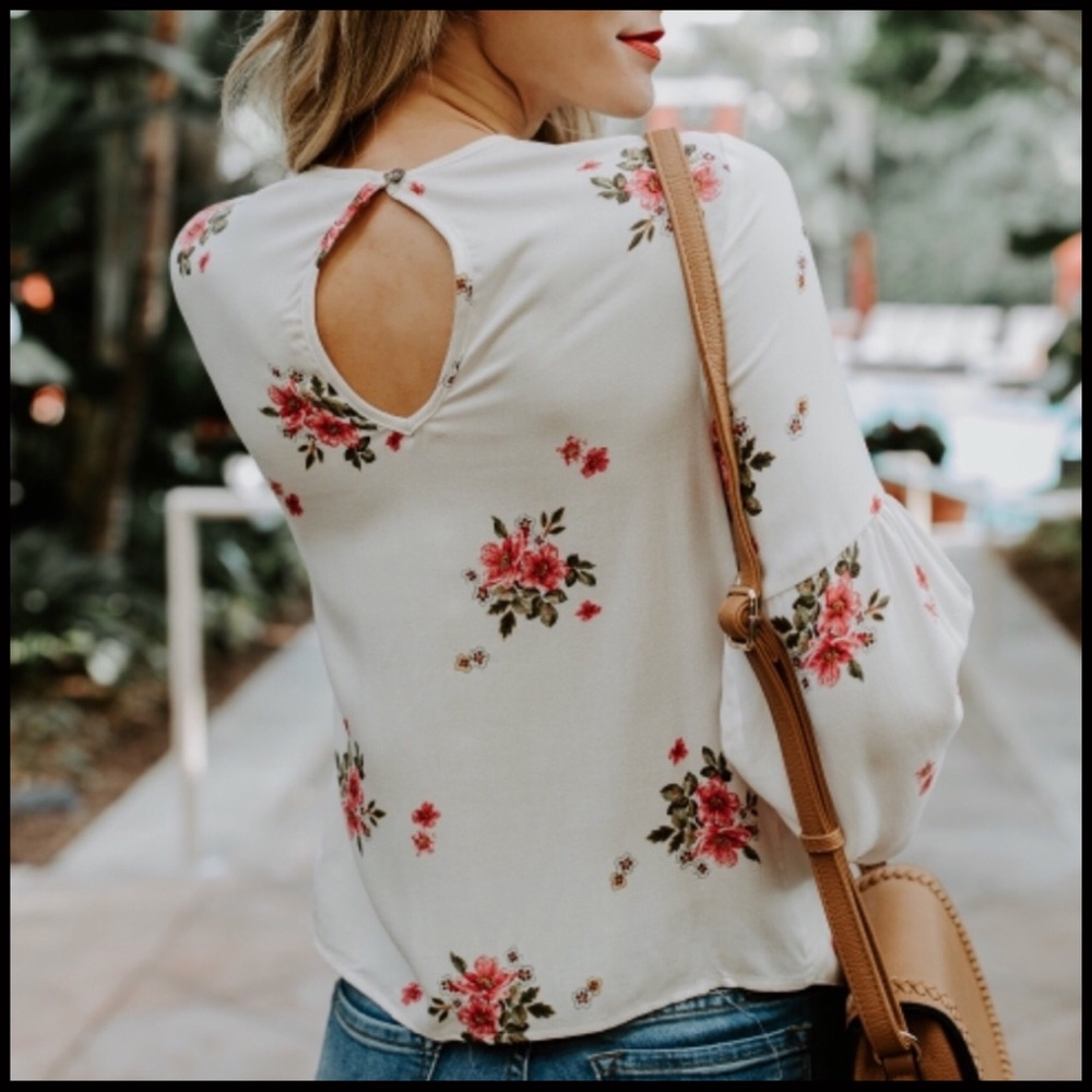 Floral Flare Sleeve Top - Picture 5 of 7